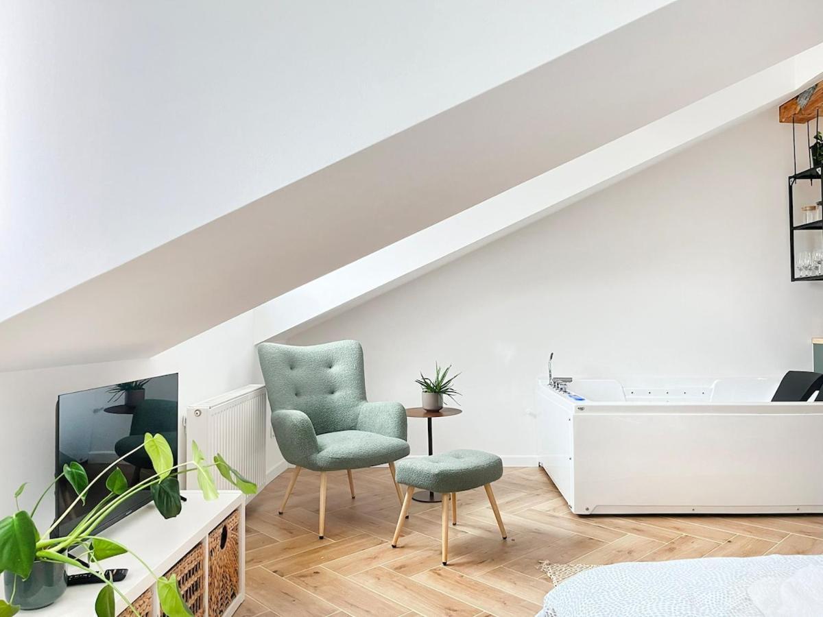 Apartament Premium Jacuzzi With Air Conditioning, Main Square Cracow *